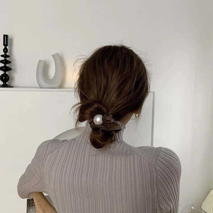 【今日限りで】人気のヘアアクセサリー ヘアゴム 大粒 パール 韓国ファッション レディース　おしゃれ　大人可愛い ヘアアクセサリー