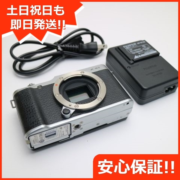 超美品 FUJIFILM X-A1 シルバー ミラーレス一眼 109