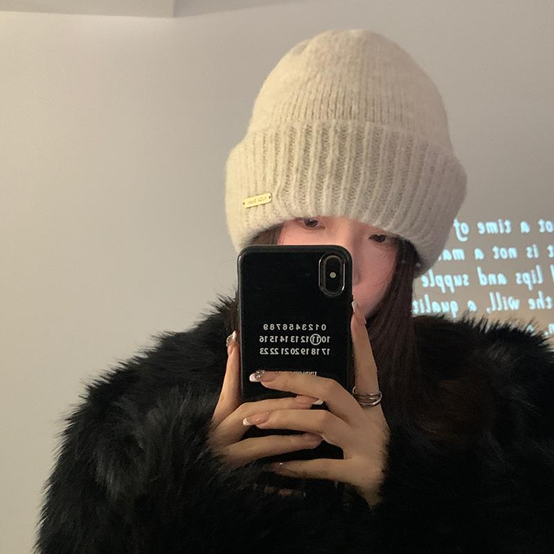 ニット帽 レディース 秋冬 小顔効果 韓国 シンプル 厚手 防寒 暖かい ウール 耳 カバー 普段使い レジャー かわいい 柔らかい 折り返し 英字 ロゴ ワンポイント アイボリー グレー 茶
