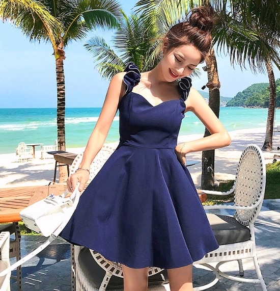 1684.フリルショルダーフレアミニワンピース（ブルー）2019 春夏 sale デート 海 ビーチ プール お呼ばれ パーティー 普段使い カジュアル 大人可愛い 100,000円