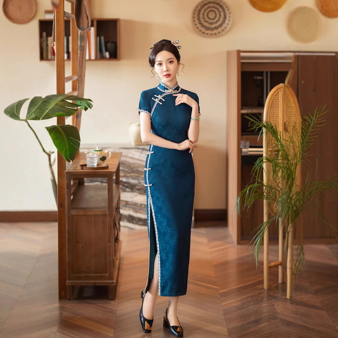ワンピースドレスドレスメイロランドオールド上海レトロレトロスタイルサイドジャクアード長い短袖のチョンサム2025春と夏の中年および高齢女性