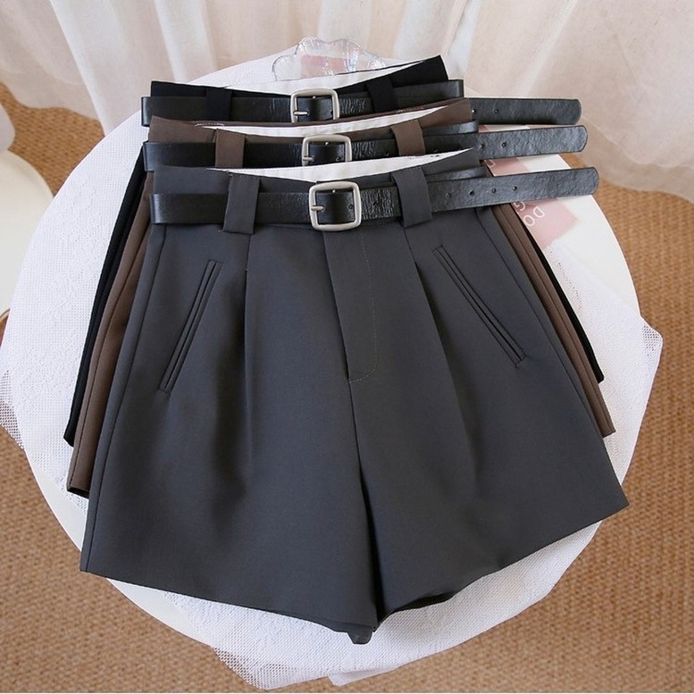 ショートパンツ ボトムス タックショートパンツ レディース タックパンツ ショート丈 台形 ポケット ハイウエスト ひざ上丈 無地 灰色 黒 茶色 グレー ブラック ブラウン オシャレ シンプル
