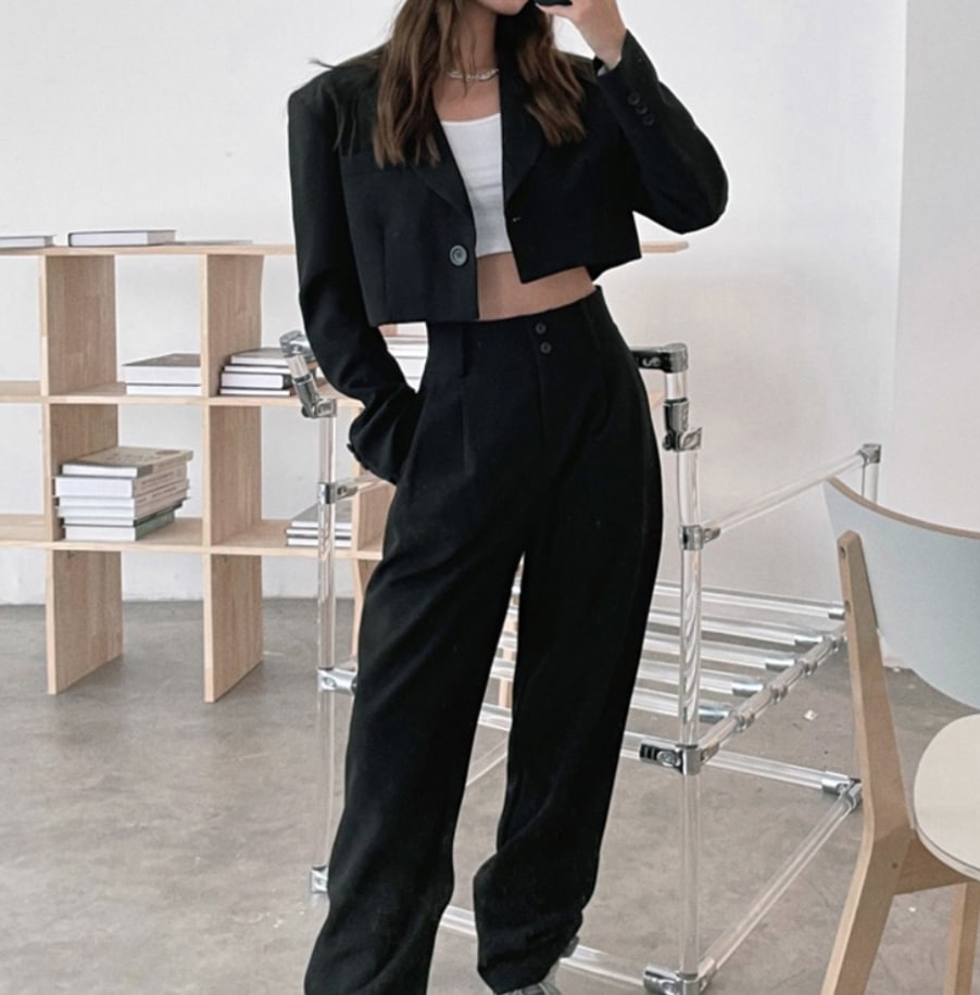 ボトムス パンツ アウター セットアップ デート ジャケット 上着 ショート ショート丈 袖あり 長袖 かわいい 大人可愛い きれいめ シンプル カジュアル 大人 上品 おしゃれ お洒落 主役級