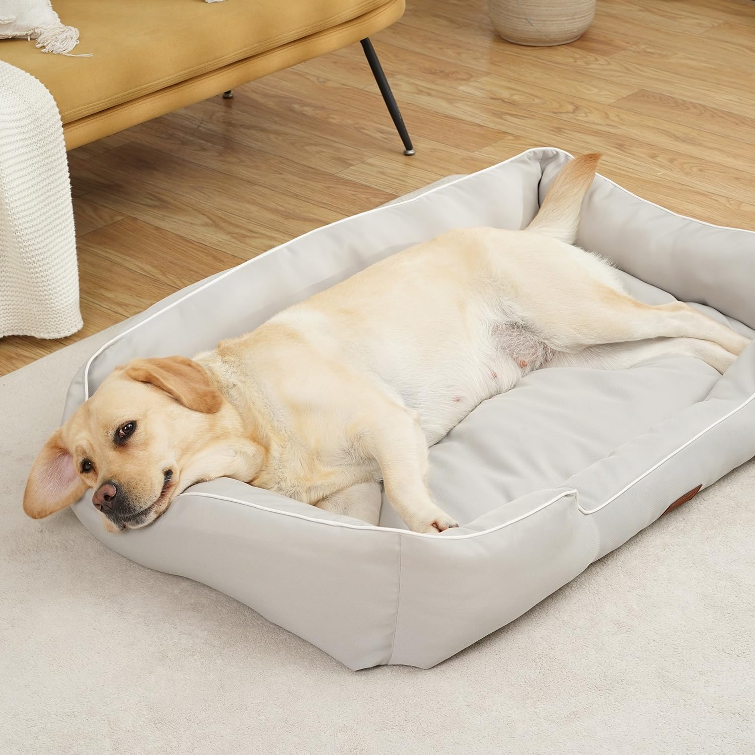 一体型犬用ベッド 洗えて掃除しやすい 丈夫なオックスフォード生地 通気性が良く蒸れにくい 滑り止め付き あごのせ対応 オールシーズン使用可 サイズ50x36x9cm グレイッシュホワイト