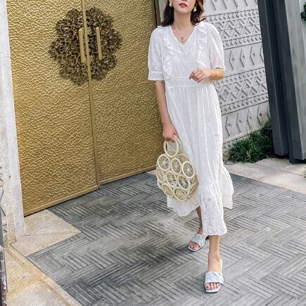 ワンピース 半袖 春夏 きれいめ ロング Aライン ロング丈 パフスリーブ Vネック フレア レース 刺繍 フリル ウエストマーク ホワイト S M L ゆったり かわいい 大人可愛い シンプル カジ