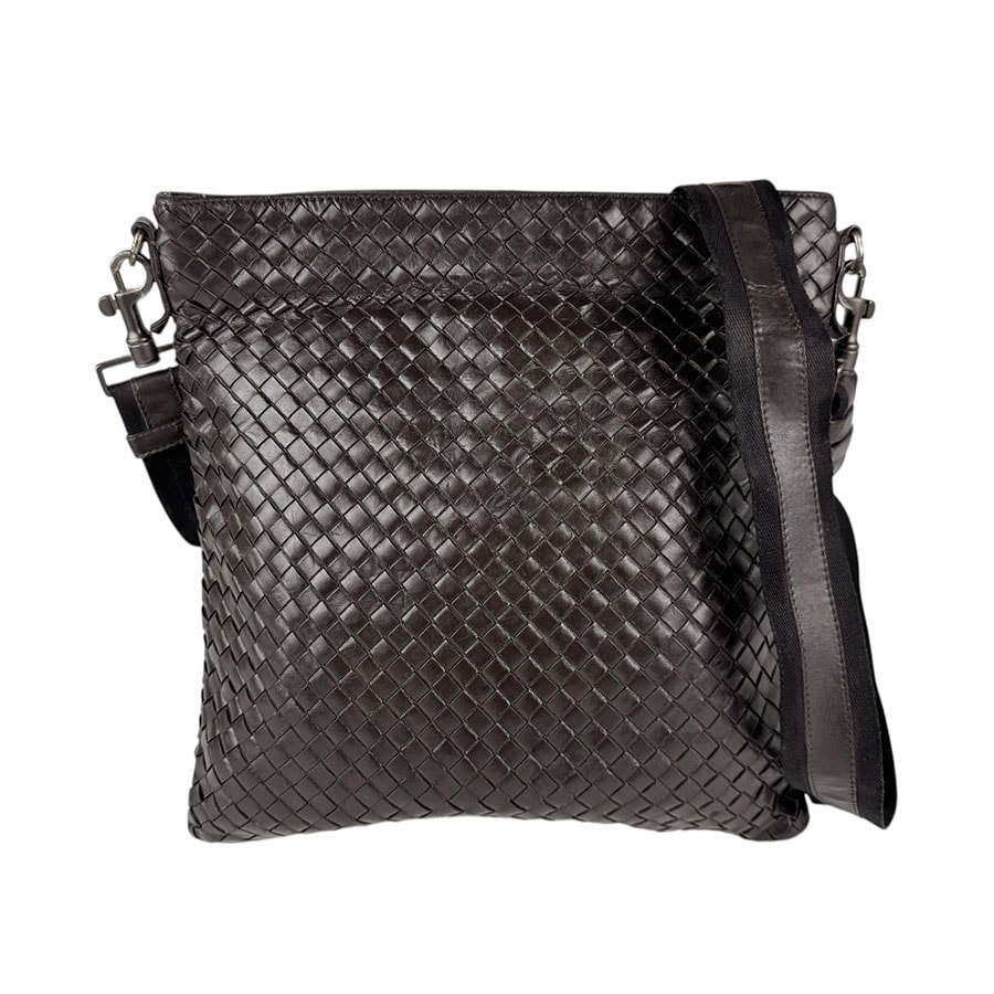 ボッテガヴェネタ BOTTEGAVENETA 斜め掛けショルダーバッグ イントレチャート レザー/キャンバス ダークブラウン/ブラック メンズ z4908