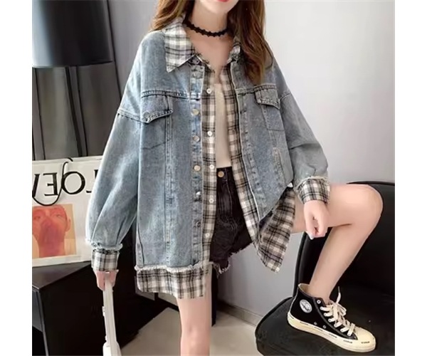 重ね着風 フェイクツーピース レディース ジャケット デニム ミドル丈 長袖 襟付き ポロカラー ボタン 切り替えデザイン ドッキング ブルーデニム かわいい 大人可愛い カジュアル おしゃれ