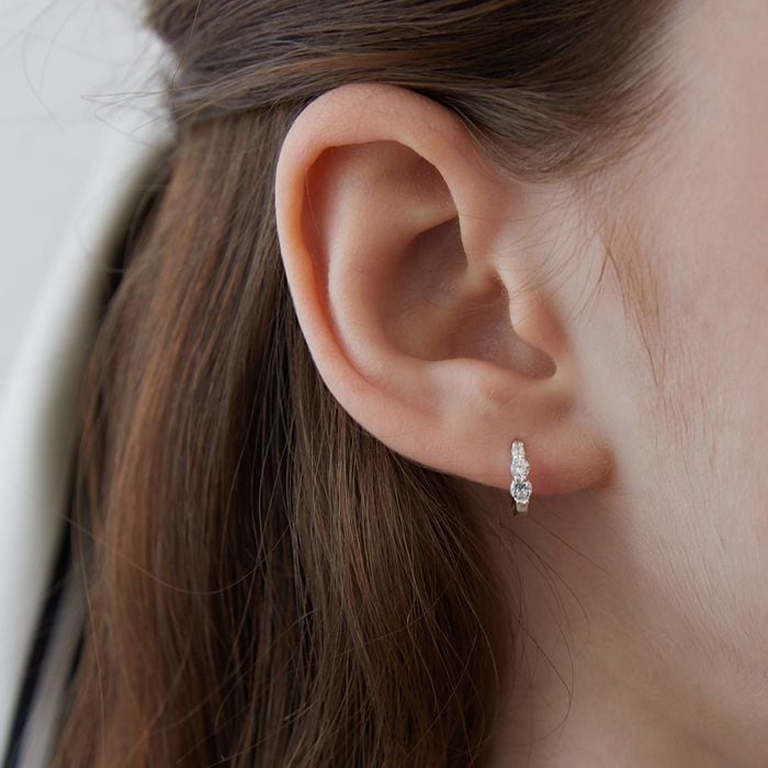 [Silver 925] Crescendo Crystal Toy Hoop Earrings 2色 おしゃれ ピアス 韓国ファッション