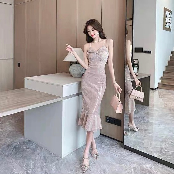 ワンピース 韓国 オルチャン キャミワンピ ドレス ワンピ 膝丈 ミモレ丈 ミモレ 袖なし ノースリーブ スリム タイト 細身 ストレート ウエストマーク Vネック きれい きれいめ シンプル 大人