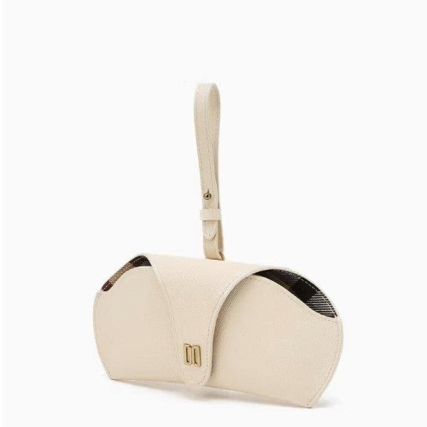 AK Bundang店 ハンドバッグ DDロゴ レザー メガネケース兼チャーム DCHO6E270IV