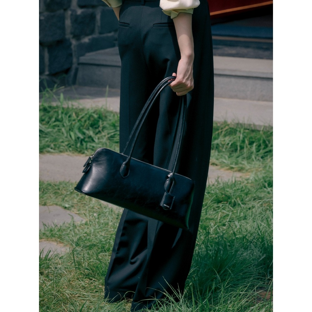 TILLIDIE ソネットワイドレザーショルダーバッグブラック