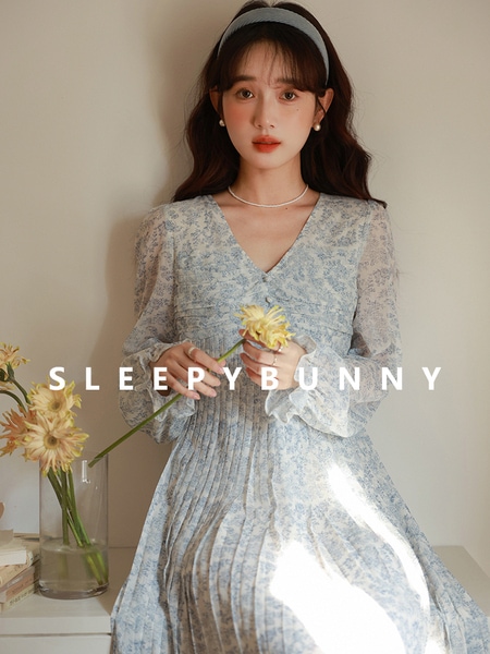 Sleepy Rabbit エレガント Vネック シフォンドレス