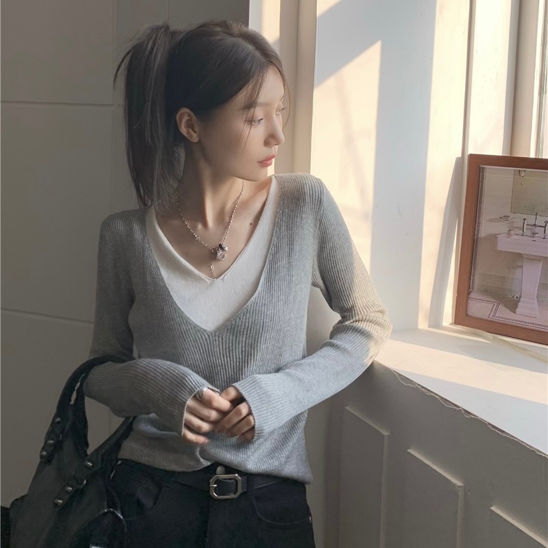 トップス ニットソー セーター 袖あり 長袖 萌袖 Vネック 襟なし スリム タイト 細身 リブ 伸縮性 ニット かわいい 大人可愛い きれいめ シンプル カジュアル 大人 上品 おしゃれ お洒落