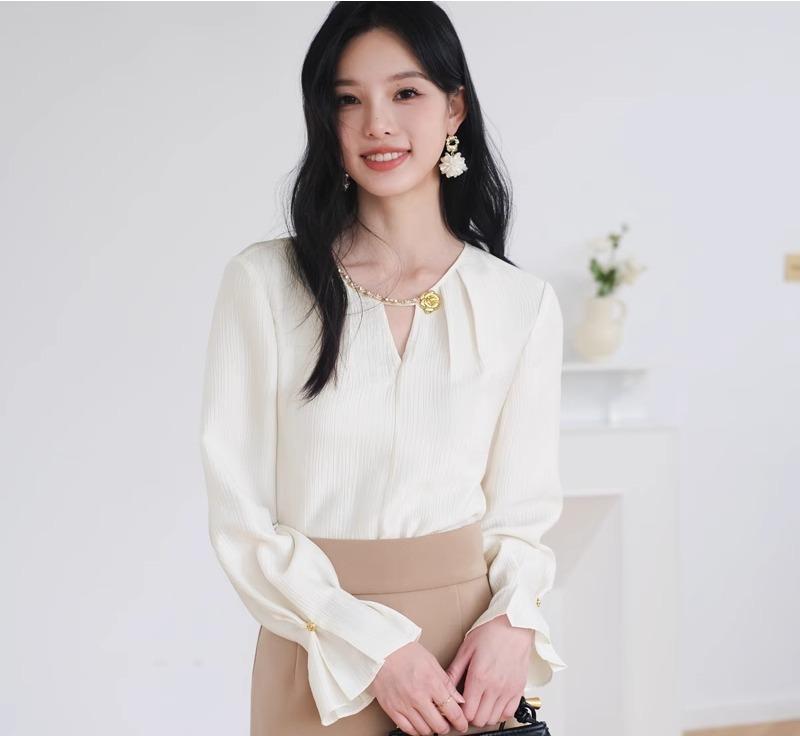 シフォンシャツ ブラウス レディース 春 上品 女性 カジュアル 長袖 ラウンドネック プルオーバー 通勤 オフィス 薄手 軽量 柔らかい トップス スリム お腹 カバー シンプル