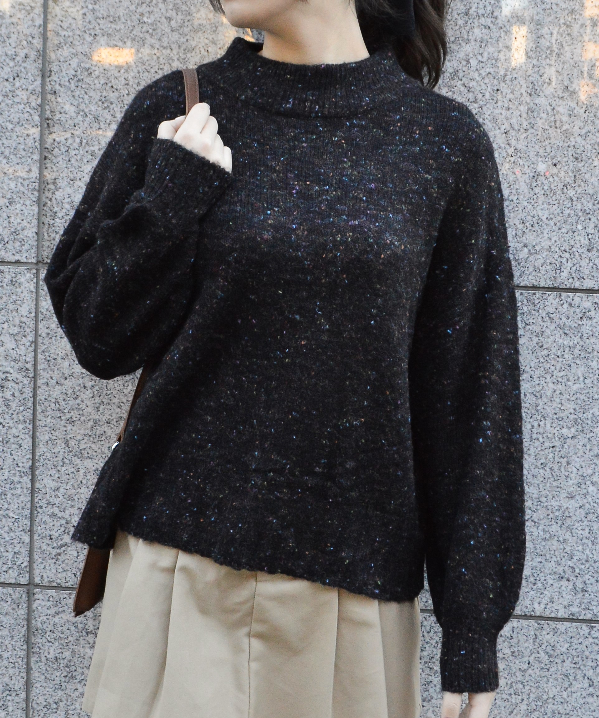 モックネックボリュームスリーブニット