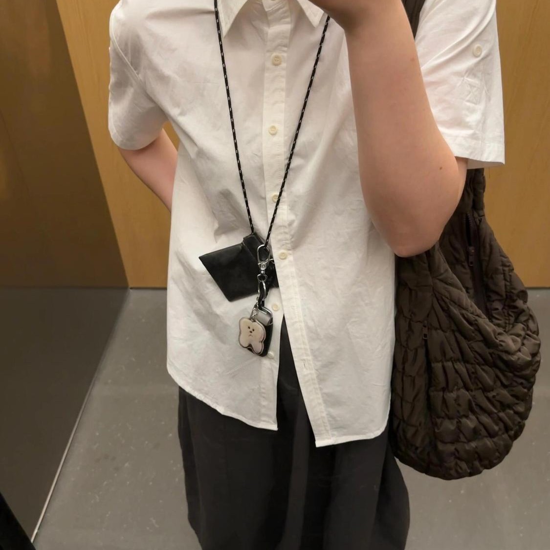 新学期 白 シャツ レディース 半袖 ゆったり 細見え 学生 シャツ 春夏 薄手 トップス624