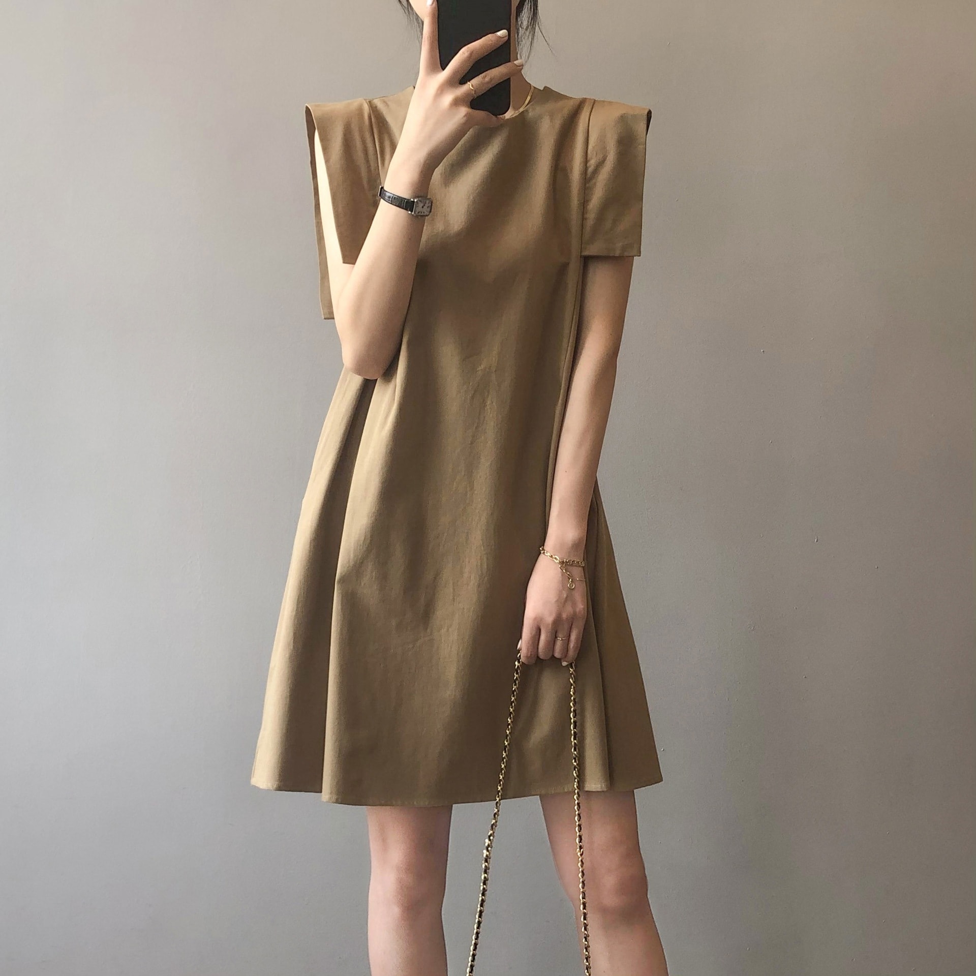 韓国ファッションノースリーブドレス女性新気質ラウンドネックショートティーブレイクスカート 聖なる鹿と