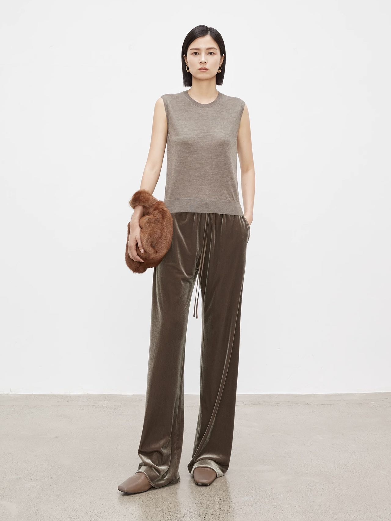 【早い者勝ちタイムセール】シルクブレンド ベロア ワイドパンツ ブラック ブラウン グレー M L 高級 上品 カジュアル フォーマル ストリート 秋冬 体型カバー ウエストゴム【LPIUTY】