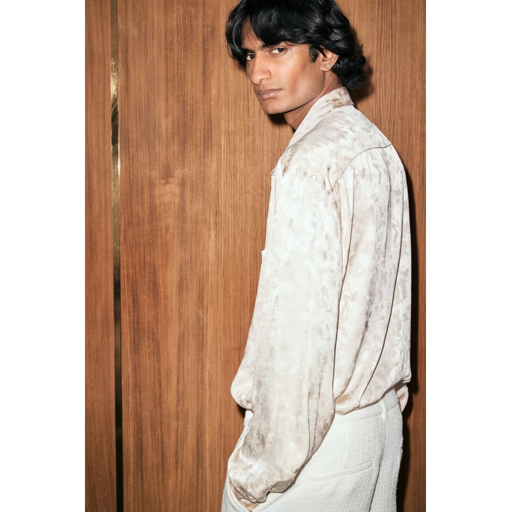 H&M サテンシャツレギュラーフィットクリーム