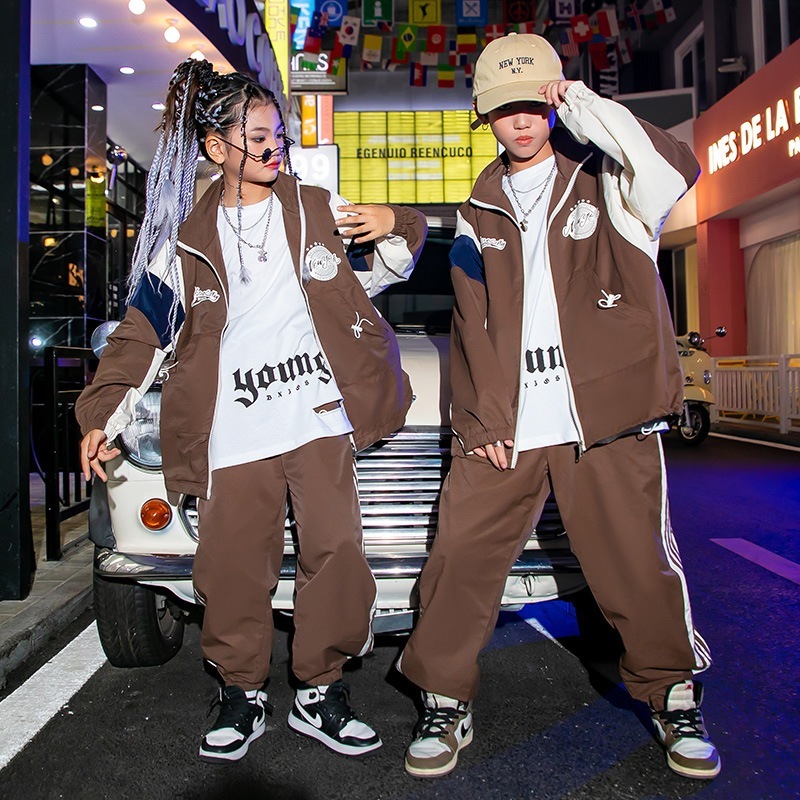 子供用ヒップホップトレンド服クールでハンサムな男の子の春秋スーツヒップホップ正月公演服小学校運動会服