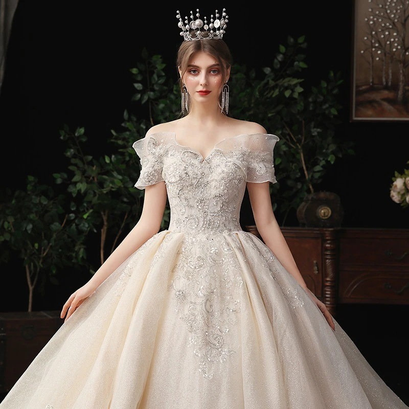 ドレス 白 ワンピース ウェディングドレス 2025 高級感 結婚式ワンピース 気質 パーティードレス人気 新作 韓国ファッション 花嫁ロングドレス ロングドレス 結婚式