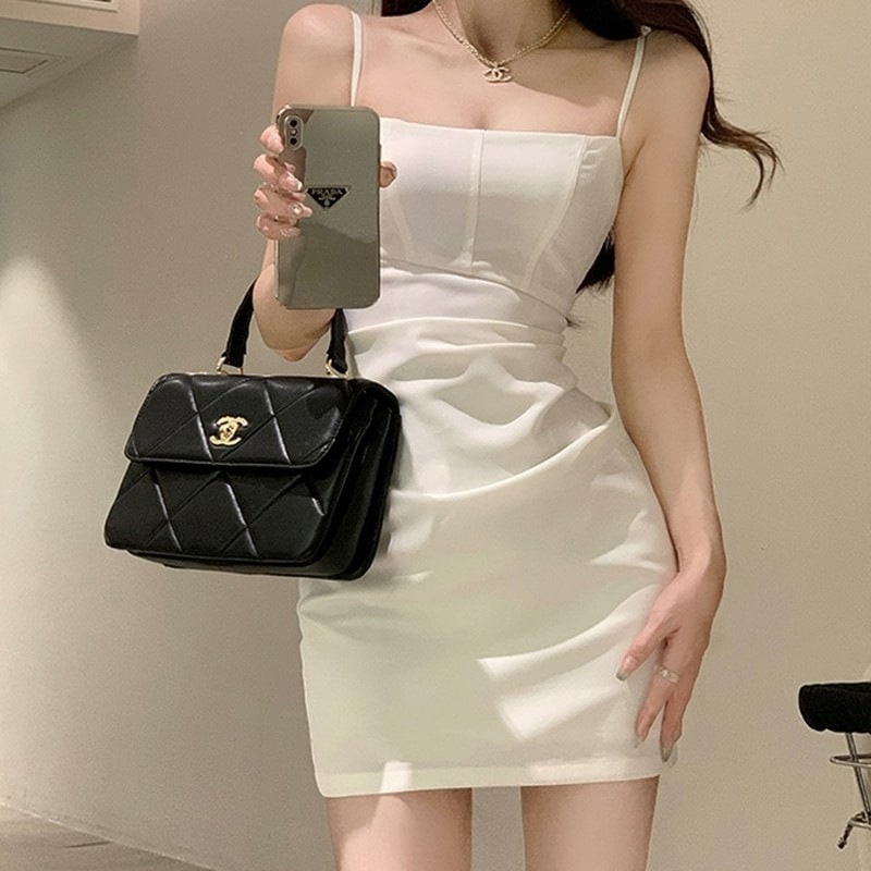 セクシーなホットガールフレンチホワイトサスペンダードレス女性用夏5新しい小さなハイエンドヒップハグスカート