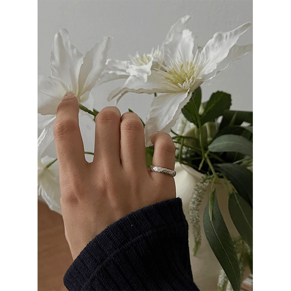 ブラックアップ (シルバー925) LEWE クッションキルティングベビーリング