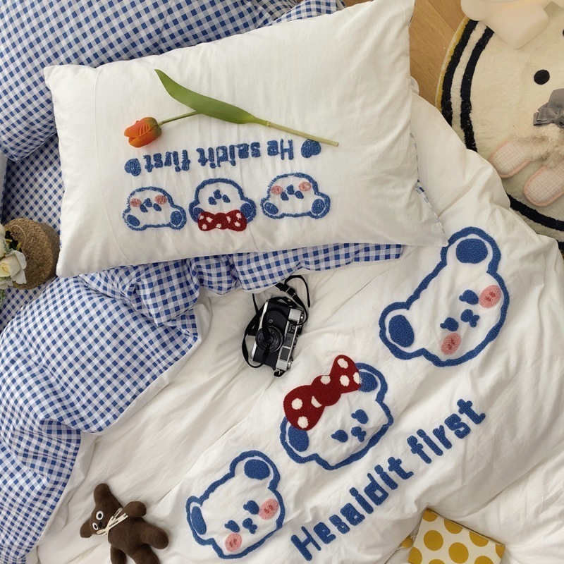 かわいいアニメのタオルは綿 の洗濯綿を刺繍します学生の純綿三点セットのシーツは寝具です 5,826円