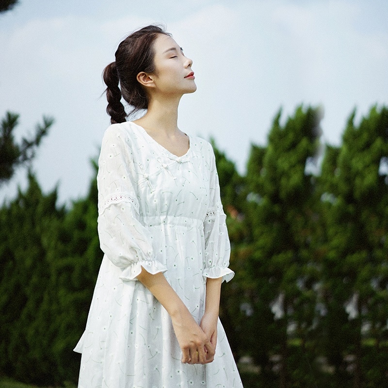 1184．花柄リラックスレースワンピース（ホワイト）