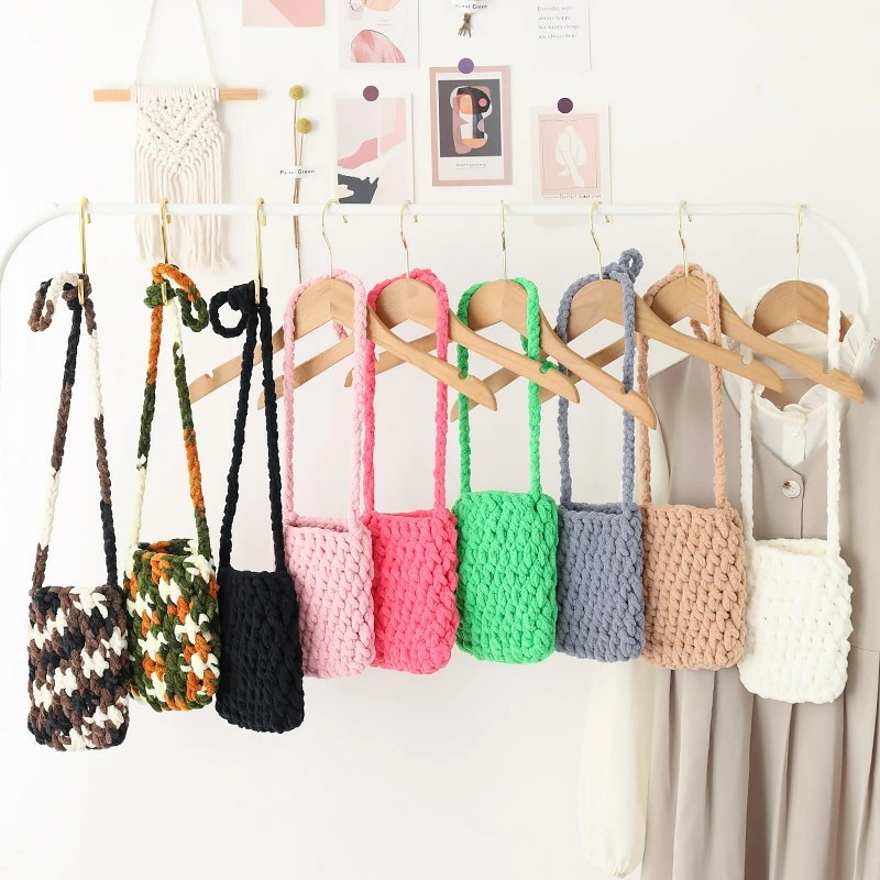 ショルダーバッグ　レディース　携帯バッグ (T)