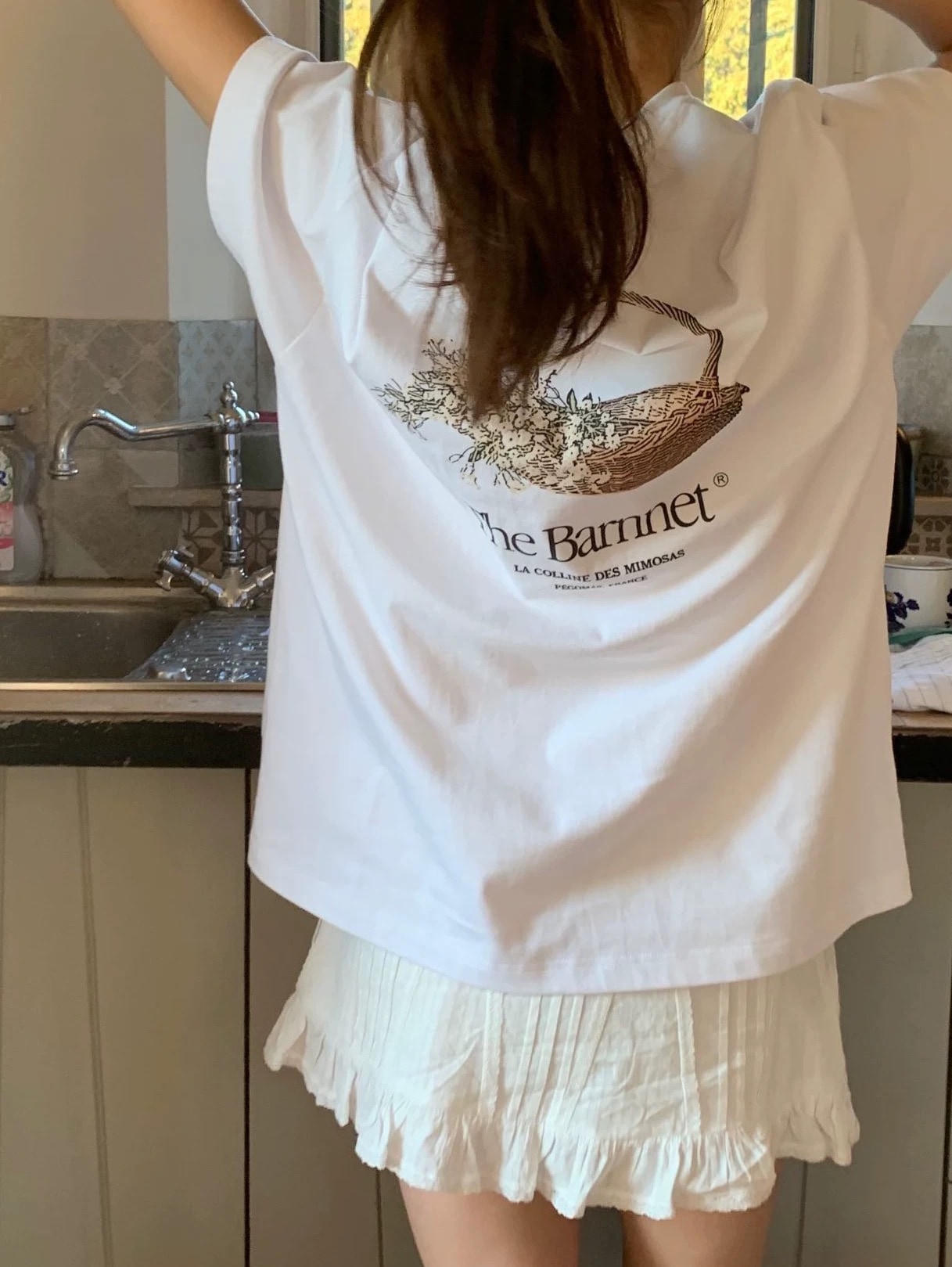 White Flower Basket T-Shirt バーネット　韓国Tシャツ　韓国人気ブランド　韓国人気商品　レディース　ユニセックス　花柄