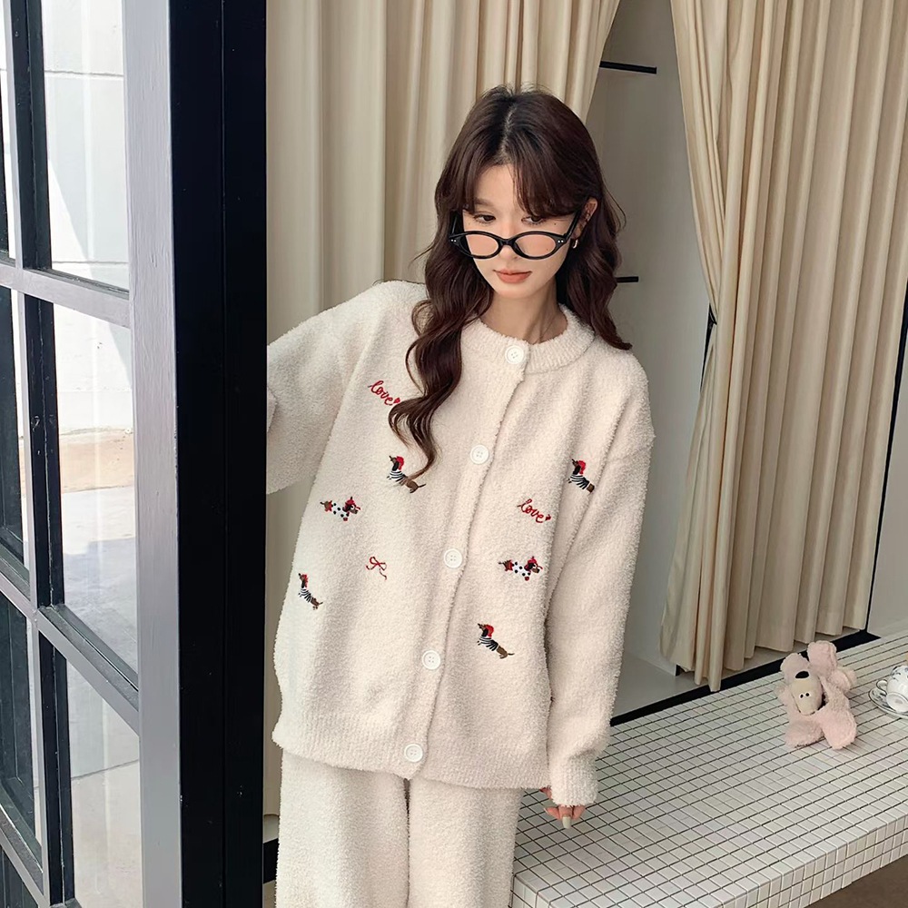 韓国風のトレンドの厚手のコーラルフリース製パジャマ高級感のある漫画風デザイン冬用の柔らかくて着心地の良いハーフフリース製ラウンジウェア