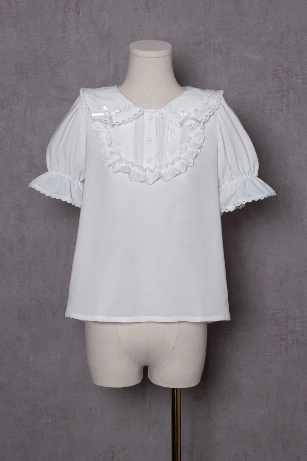 Lolita半袖中に子供襟をつけています 4,999円