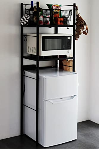 [山善] レンジラック ゴミ箱上ラック (2口コンセント付き) 【全体耐荷重60kg】 幅50-79.5×奥行42×高さ170cm 棚板高さ調節可能 棚板2枚 フック4個付き レンジ台 ラック