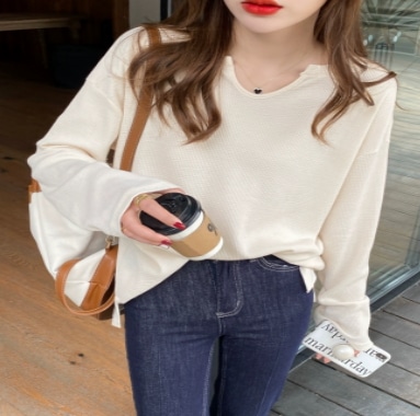 ワッフル生地 カットソー Uネック トップス ロング 長袖 ルーズ 細身 ストレート スマート 裾ワイド 編み込み 伸縮性 薄手 かわいい きれいめ シンプル カジュアル 大人 おしゃれ レトロ