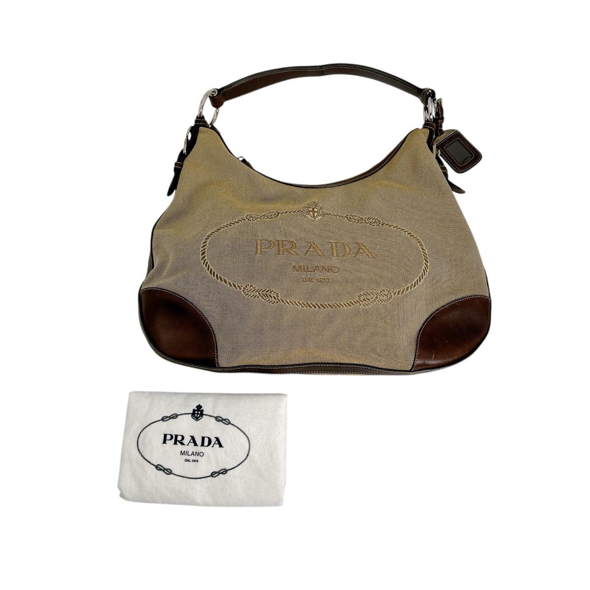 BR3423 ロゴジャガード ワンショルダー カーキ