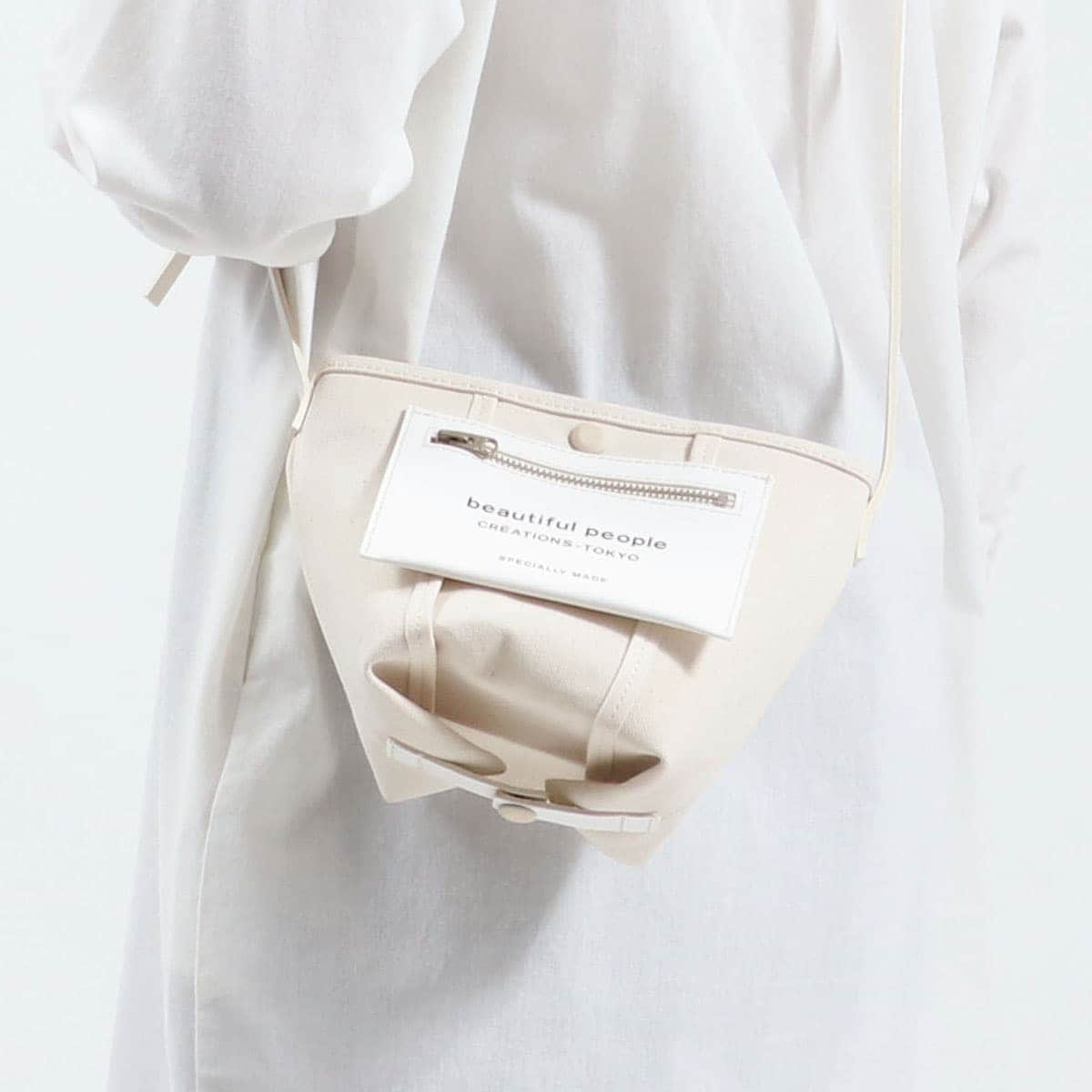 lining logo pocket mini shoulder bag 611967