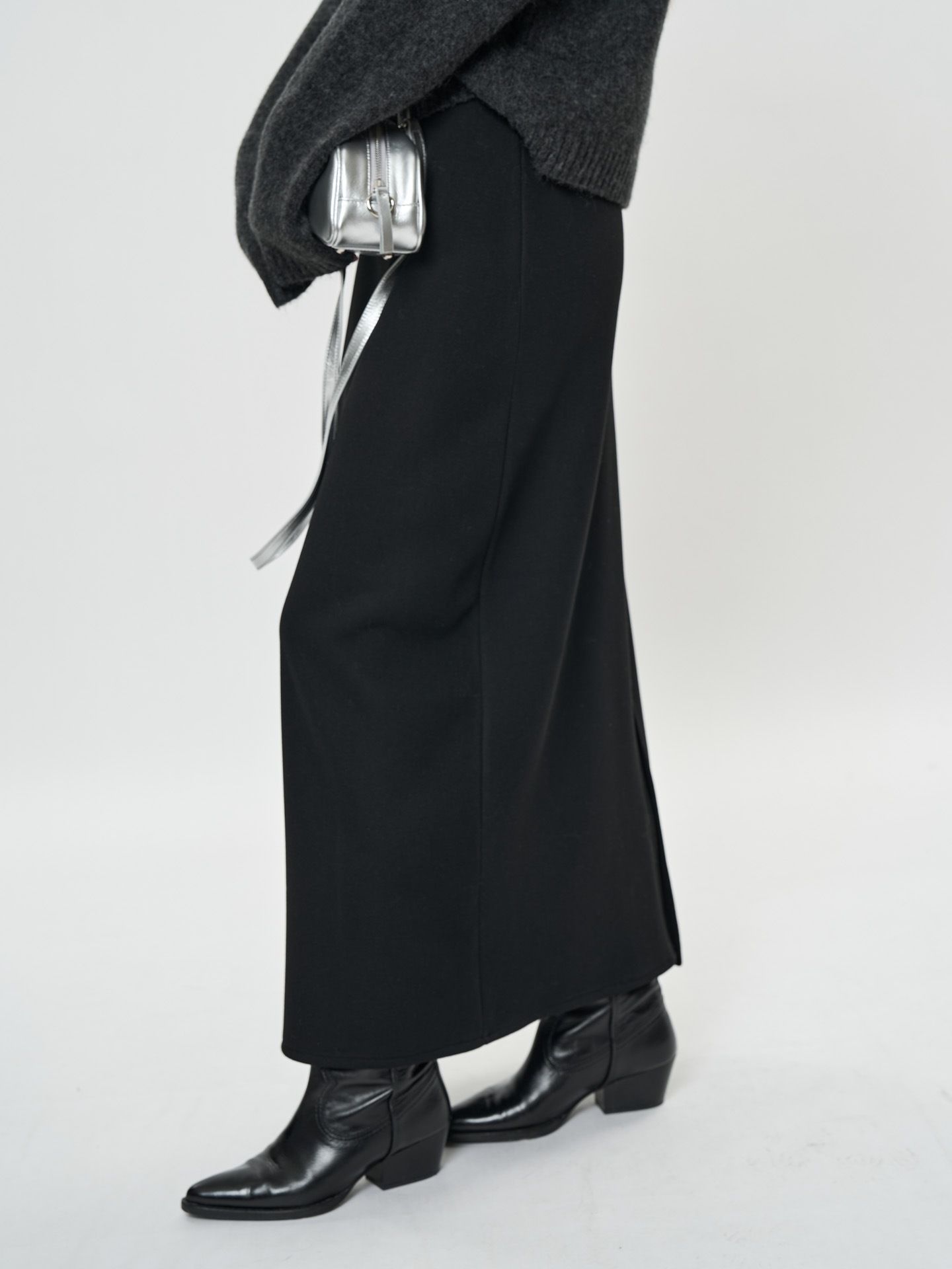 盧浮早春新作韓系気質一字歩ウールスカート弾力スリムカジュアルロングスカート女性