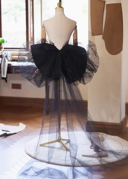 ブラック ふっくら柔らかなバックリボン ソフトチュール 大人っぽい 前撮り 8,023円