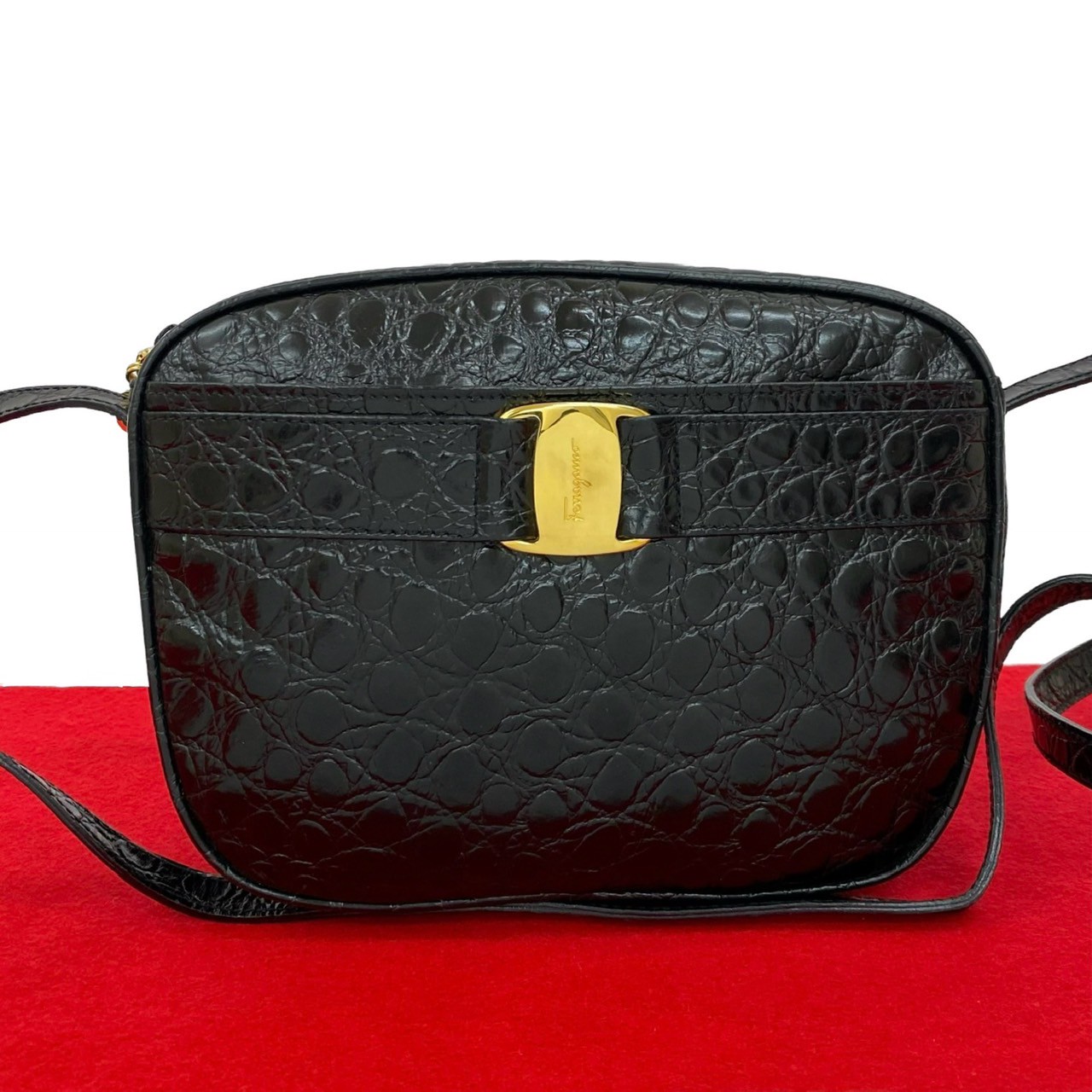 ヴィンテージ ヴァラ 金具ショルダーバッグ レザー ブラック 45173