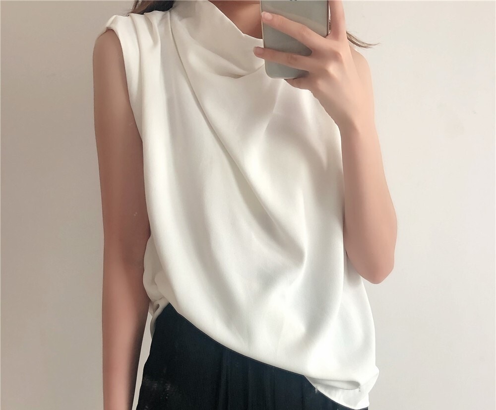 ノースリーブシャツ トップス スタンドカラー 無地 ホワイト カーキ レギュラー丈 ポリエステル XS S M L プリーツ ブラウス カットソー プルオーバー 袖なし 襟なし Iライン かわいい