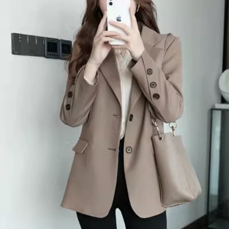 デート ジャケット 長袖 かわいい 大人可愛い きれいめ シンプル カジュアル 大人 上品 おしゃれ お洒落 大人女子 こなれ感 個性的 主役級 存在感 美容師 メイクアップアーティスト ネイリスト
