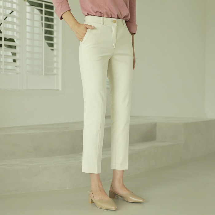 [韓国ファッション] ストレッチコットン クロップド丈 ストレートスラックス（9分丈）