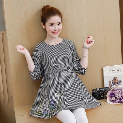 1050.刺繍チェック柄ミニワンピース（ブラック） 100,000円