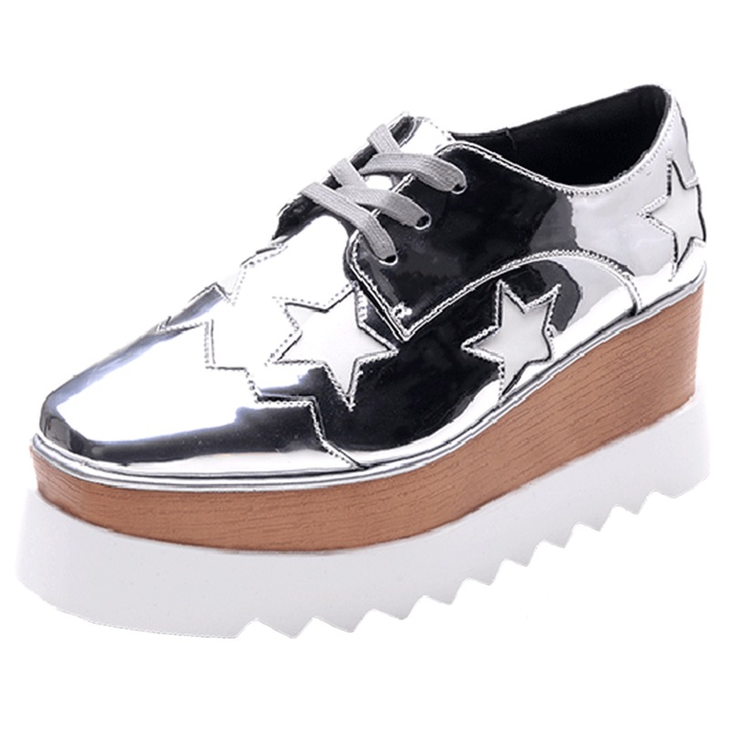 新色入荷しました厚底スニーカー 可愛い シューズ 靴 レディース 厚底 韓国 学生靴 通学 レディース 星柄 シューズ 22-24.5cm ウェッジソール レースアップ 黒 ゴールド シルバー 厚底