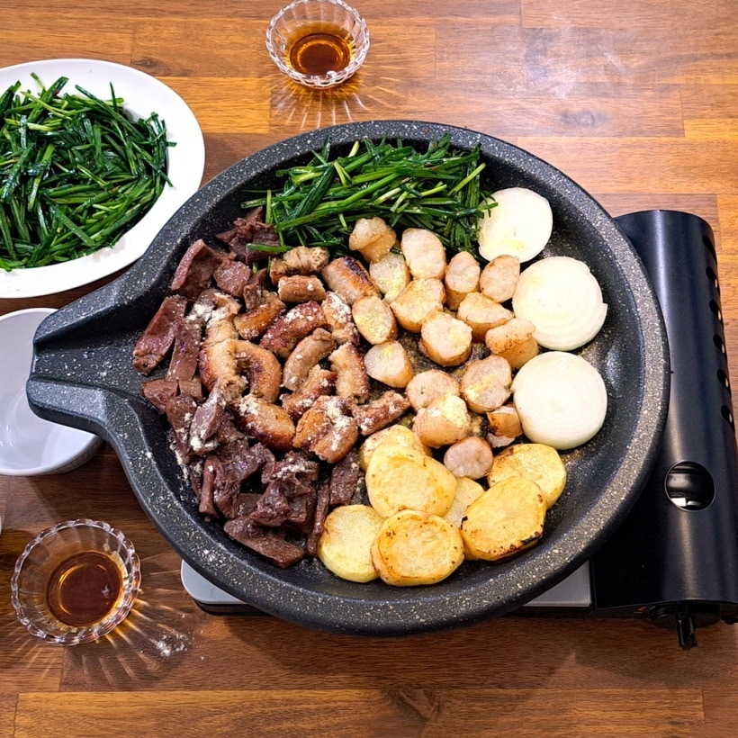 韓国製 鋳物 サムギョプサル プレート 豚肉 牛の小腸 焼き 家庭用 業務用