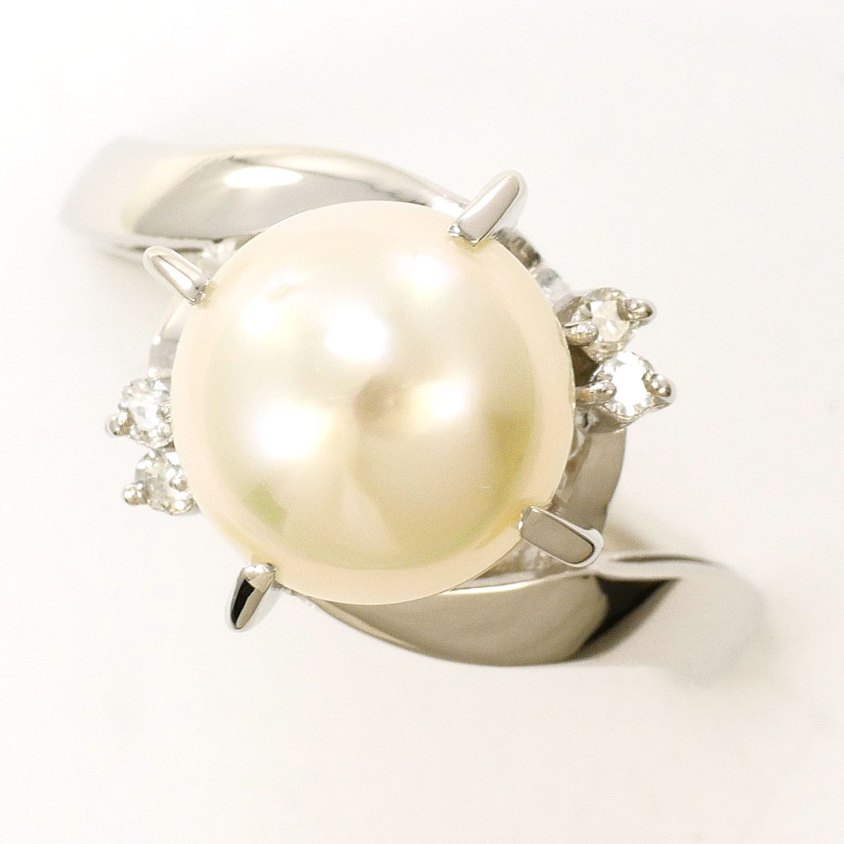 PT900 プラチナ リング・指輪 9.5号 パール（真珠） ダイヤモンド 0.05ct 総重量約4.5g 中古