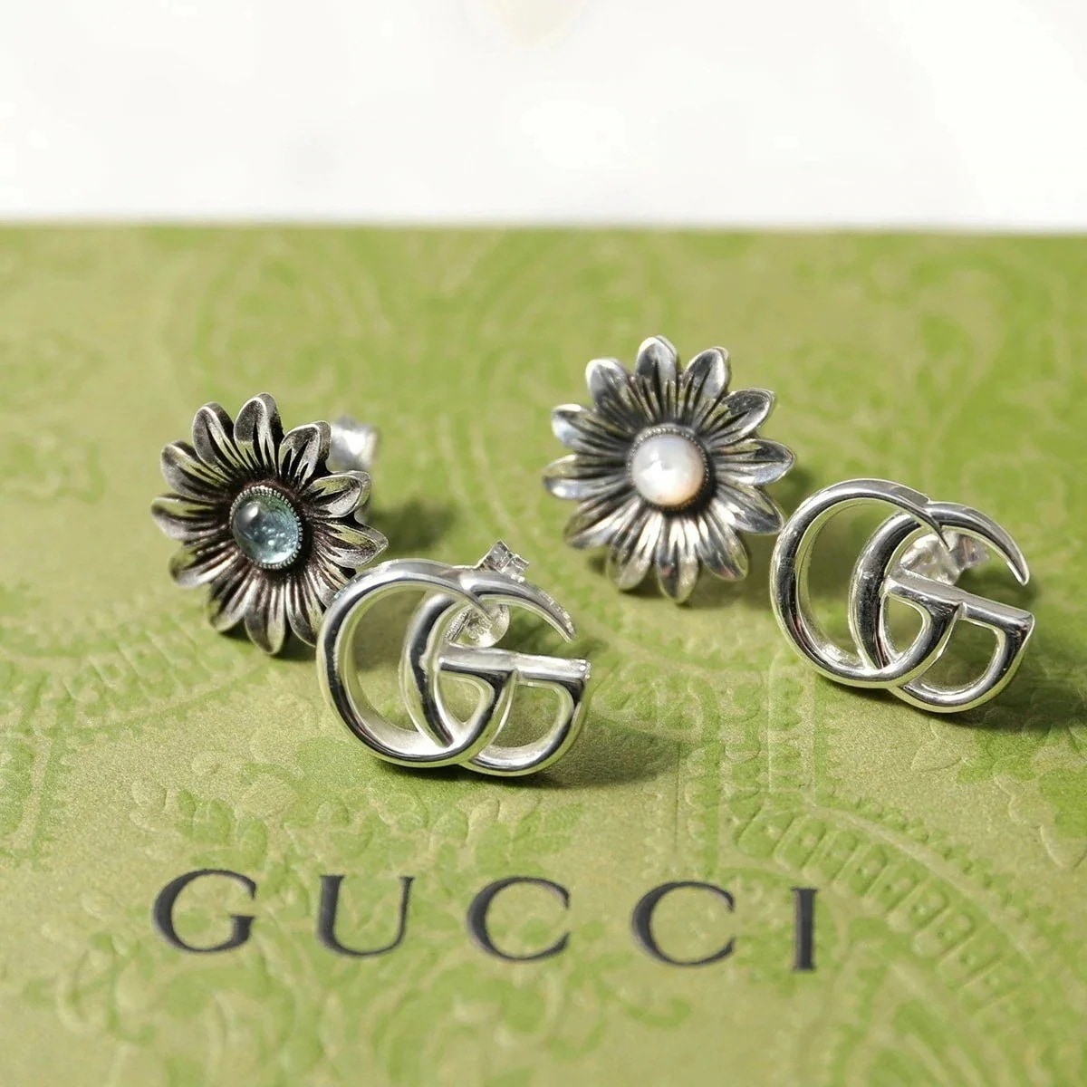 GUCCI グッチ ピアス 527344 レディース ダブルG フラワーモチーフ 花 ストーン スタッド アクセサリー silver925 シルバー カラー2色