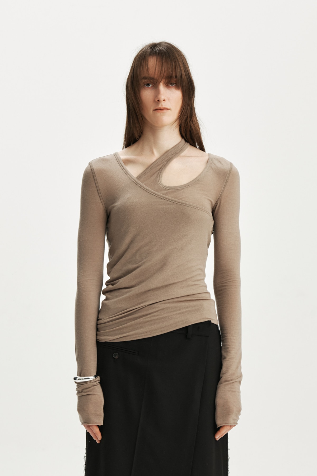 【KIMMATIN】 UNBALANCE DOUBLE LAYERED TOP IN BEIGE