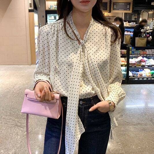 ドット柄 シアードットブラウス カジュアル 2way 透け感 シフォン ホワイ ボウタイブラウス 袖あり 長袖 上品 フェミニン Vネック 2color シャツブラウス レディース きれいめ トップス